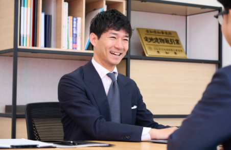 笑顔のビジネスマン